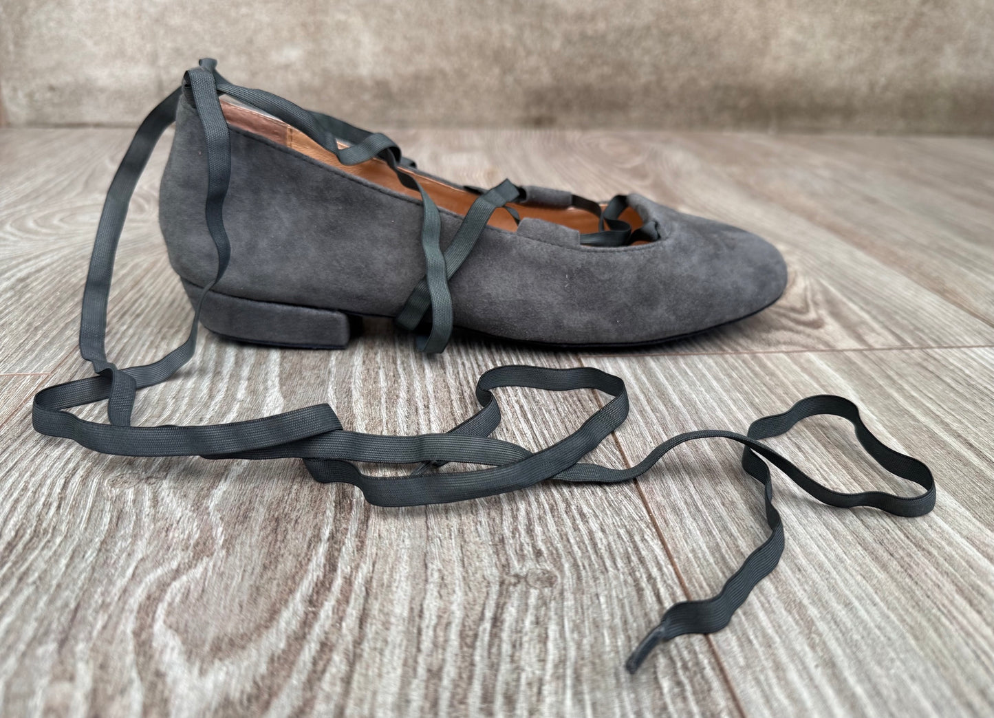 Juliette Ballet Flat Charcoal with flexible laces